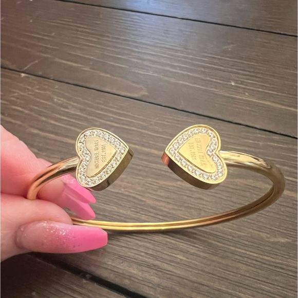 GOLD STAINLESS STEEL ADJUSTABLE BANGLE ACCENTED WITH HEART AND CRYSTALS - Picture 4 of 6